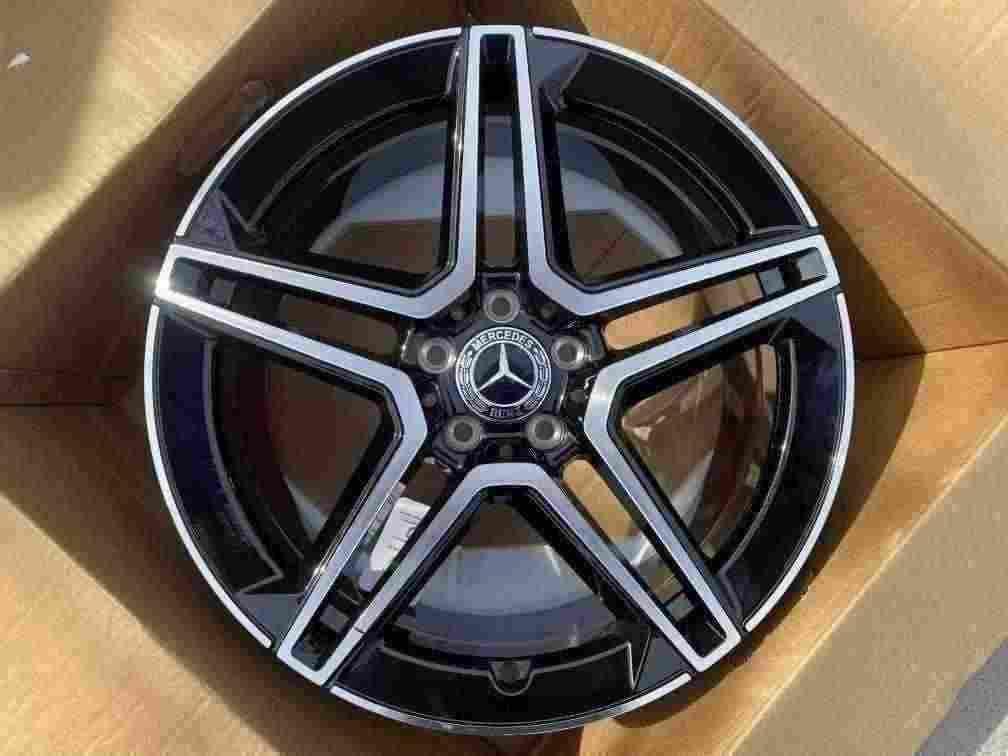 Кованые диски Ju-Tuning 1115G чёрный глянец R19–R20 5x112 на Mercedes C/E/S, GLC, GLE