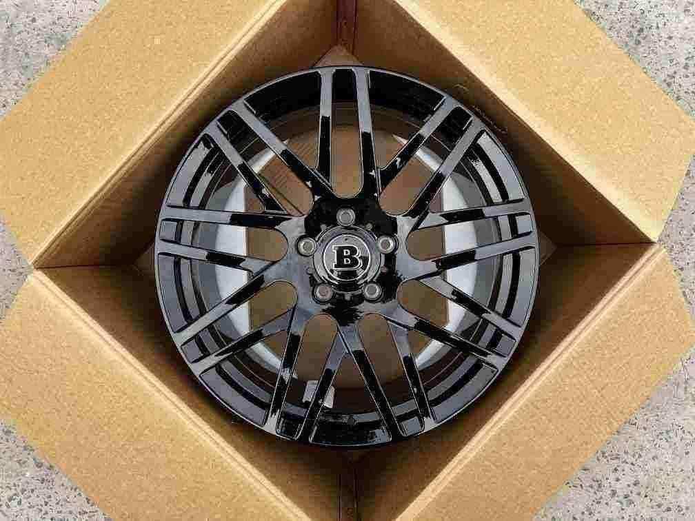 Кованые диски Ju-Tuning 1122 чёрный глянец R19–R22 5x112 / 5x130 на Mercedes C/E/S, GLC, GLE