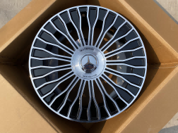 Кованые диски Ju-Tuning 1136 чёрный глянец R17–R21 5x112 / 5x120 на Mercedes C/E/S, GLC, GLE
