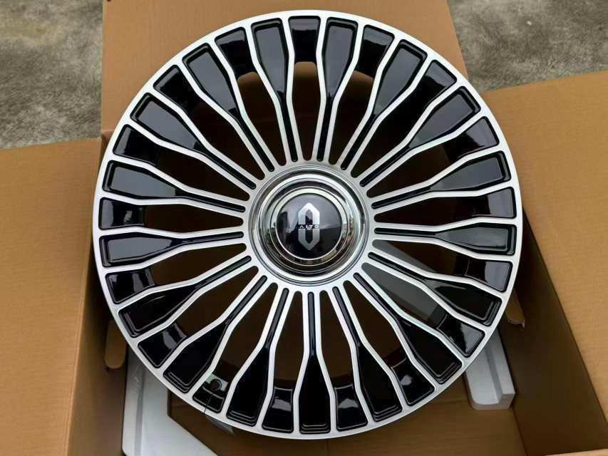 Кованые диски Ju-Tuning 1136 чёрный глянец R17–R21 5x112 / 5x120 на Mercedes C/E/S, GLC, GLE — фото 2