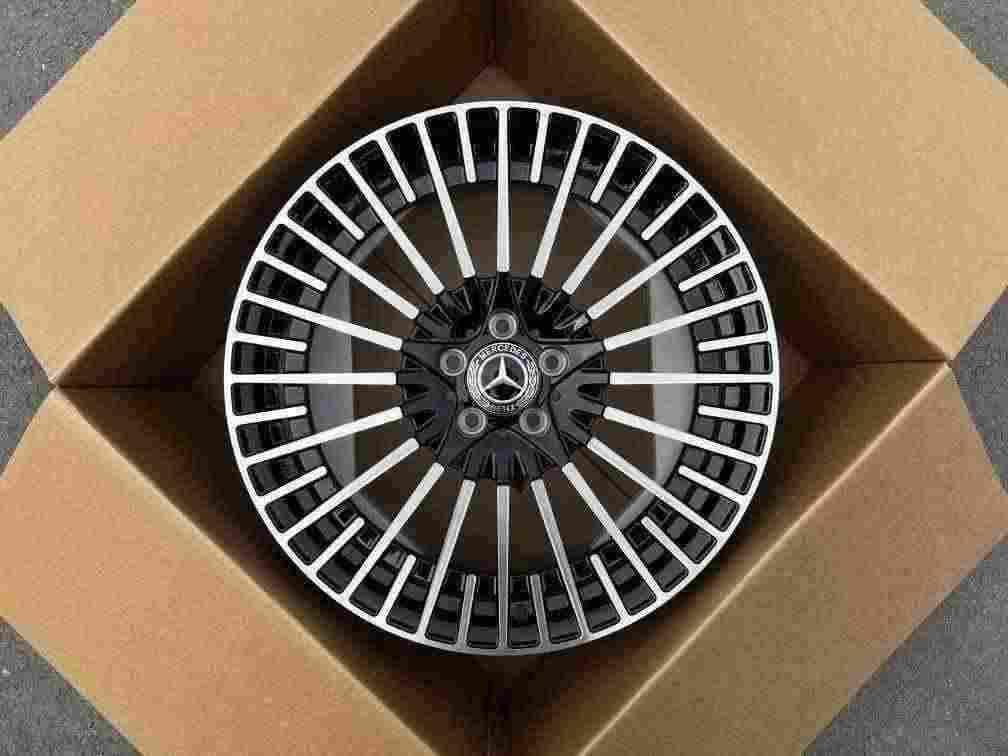 Кованые диски Ju-Tuning 1141 чёрный глянец R19–R20 5x112 на Mercedes C/E/S, GLC, GLE