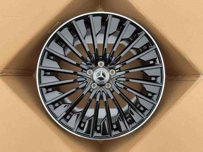 Кованые диски Ju-Tuning 1146 чёрный глянец R18–R20 5x112 на Mercedes C/E/S, GLC, GLE