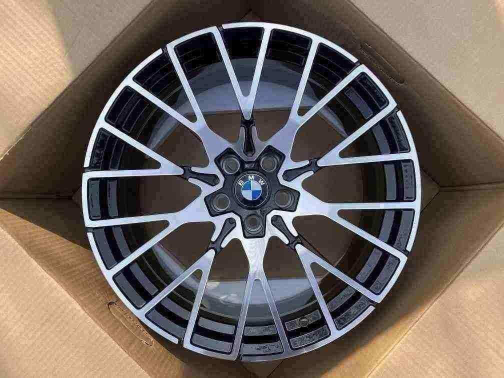 Кованые диски Ju-Tuning 1228 чёрный глянец R18–R19 5x112 / 5x120 на BMW G-серии, X3-X7