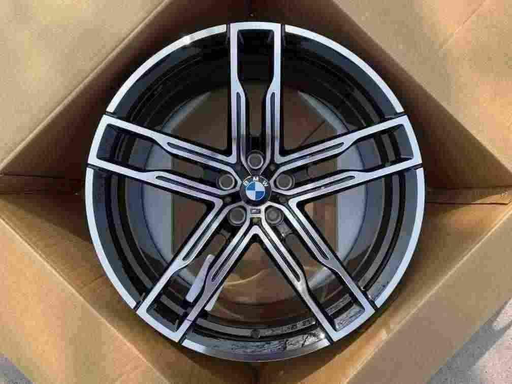 Кованые диски Ju-Tuning 1239 чёрный глянец R18–R20 5x112 / 5x120 на BMW G-серии, X3-X7