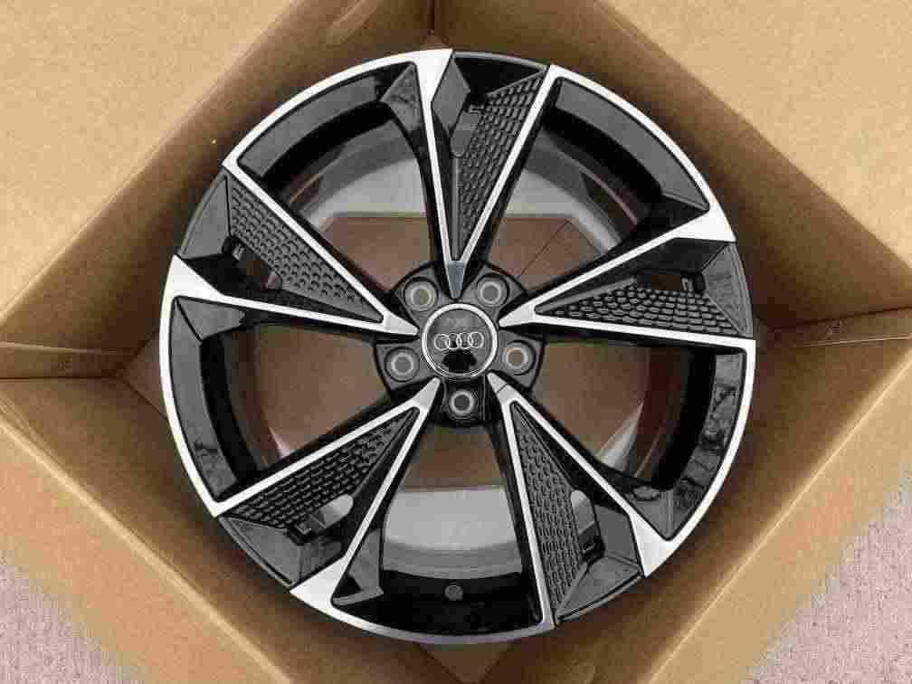 Кованые диски Ju-Tuning 1315 чёрный глянец R18–R21 5x112 на Audi A4-A8, Q5/Q7