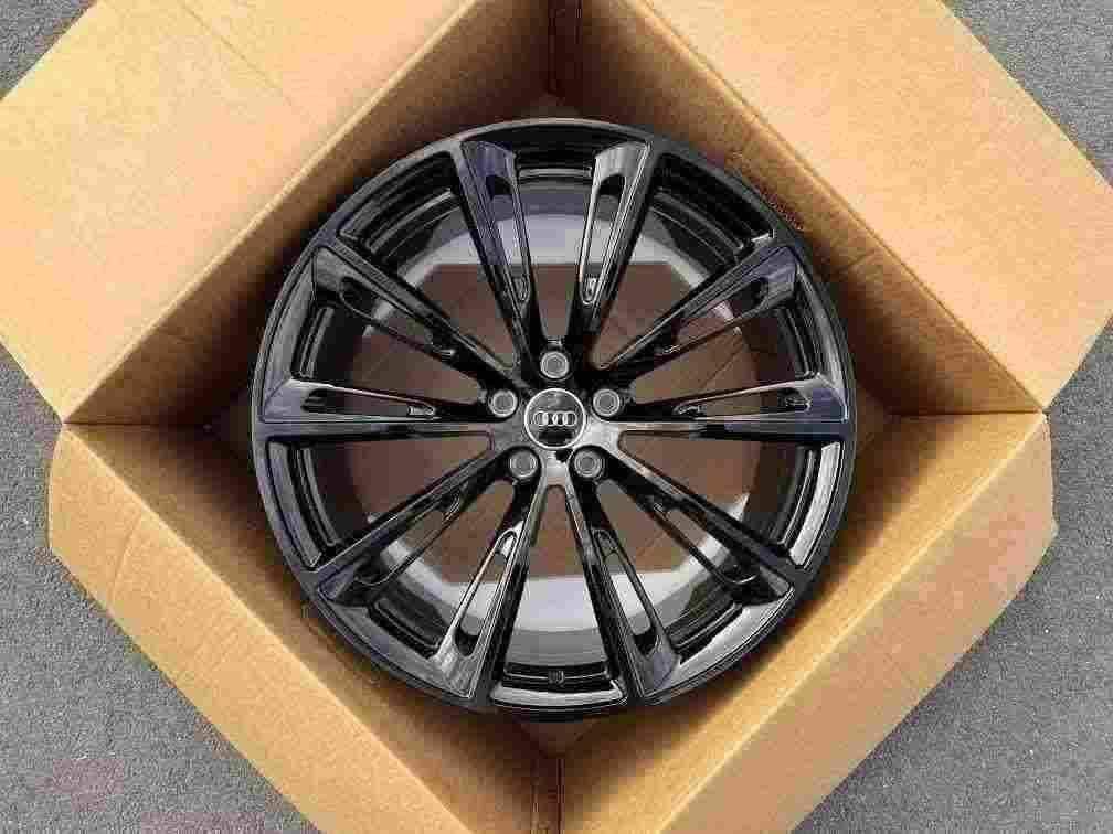 Кованые диски Ju-Tuning 1322 серебристый металлик R20 5x112 на Audi A4-A8, Q5/Q7