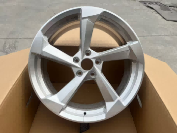 Кованые диски Ju-Tuning 1334 брашированное серебро R19–R21 5x112 на Audi A4-A8, Q5/Q7