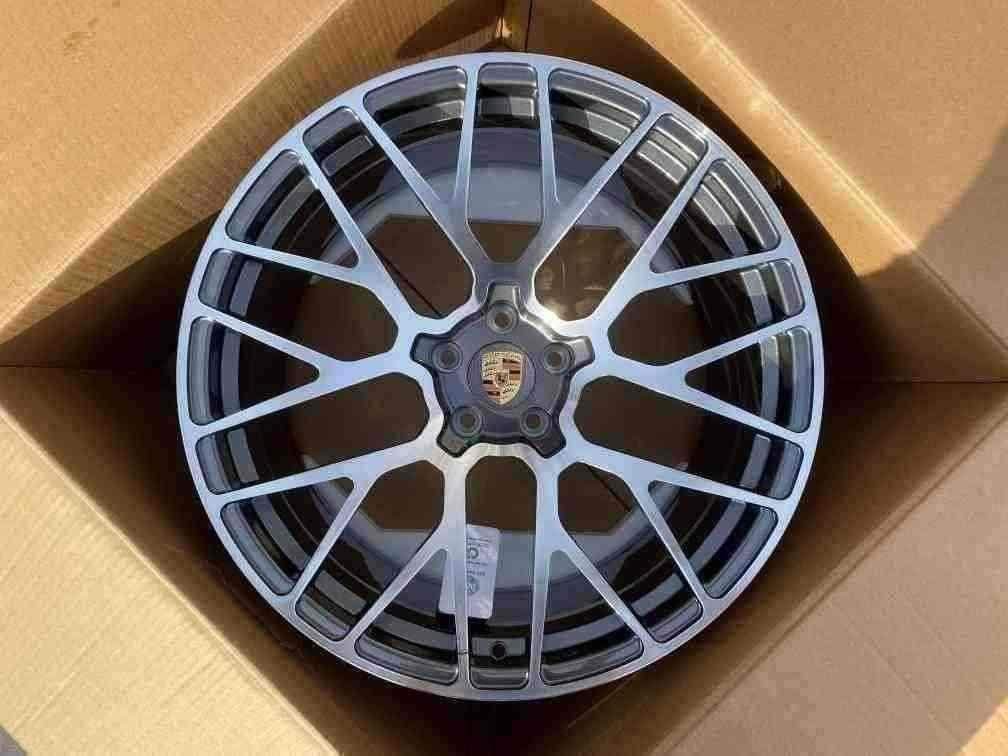 Кованые диски Ju-Tuning 1504 графит porsche gunmetal R20–R21 5x112 на Porsche Cayenne, Panamera
