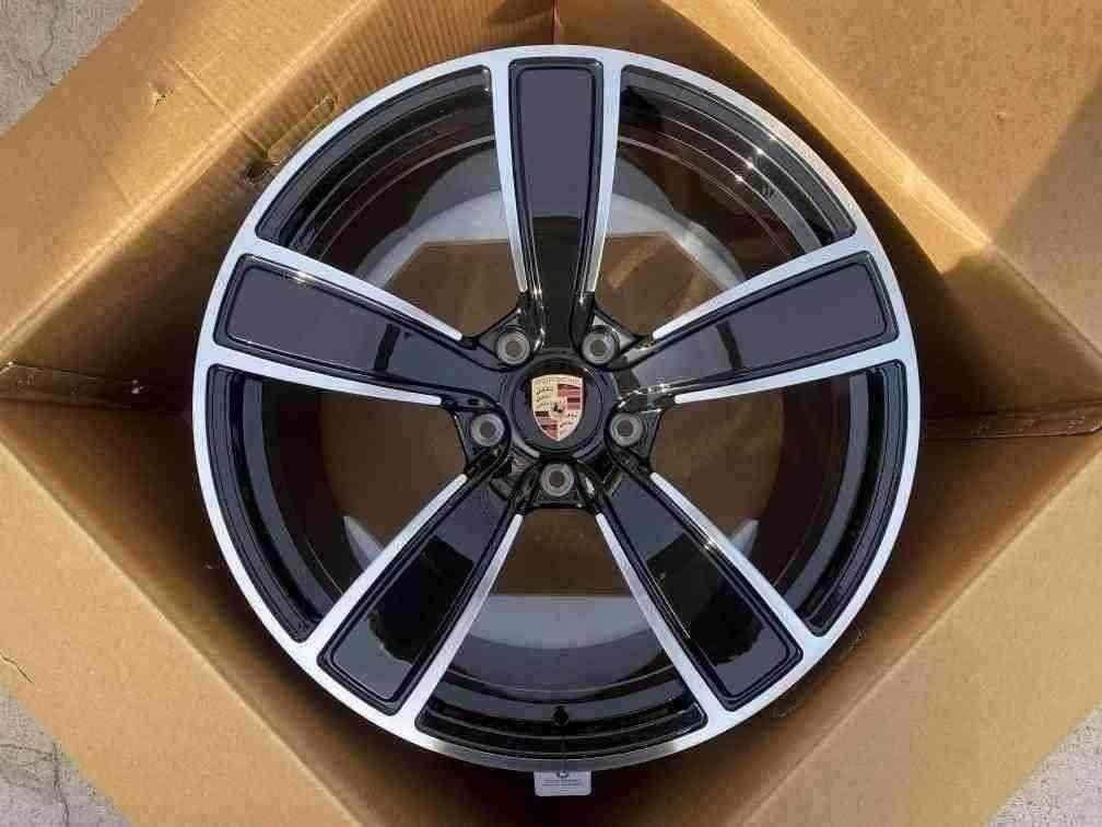 Кованые диски Ju-Tuning 1507 чёрный глянец R20–R22 5x130 на Porsche Cayenne, Panamera