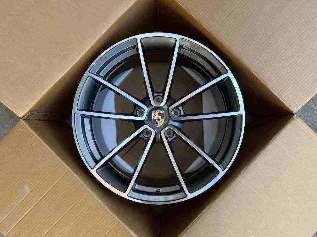 Кованые диски Ju-Tuning 1509 графит porsche gunmetal R20 5x130 на Porsche Cayenne, Panamera