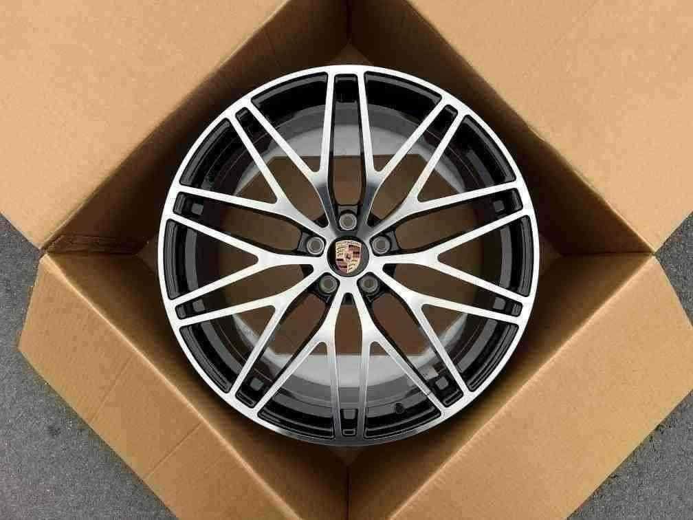 Кованые диски Ju-Tuning 1511 чёрный глянец R20–R21 5x112 / 5x130 на Porsche Cayenne, Panamera