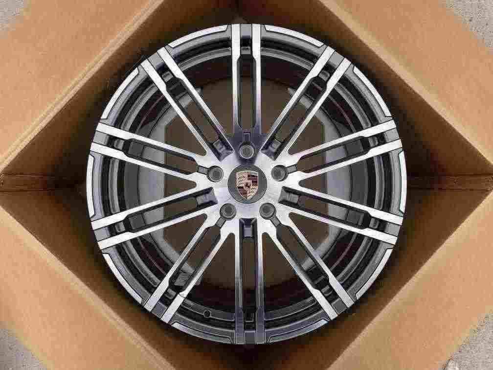 Кованые диски Ju-Tuning 1515 графит porsche gunmetal R20–R21 5x130 на Porsche Cayenne, Panamera