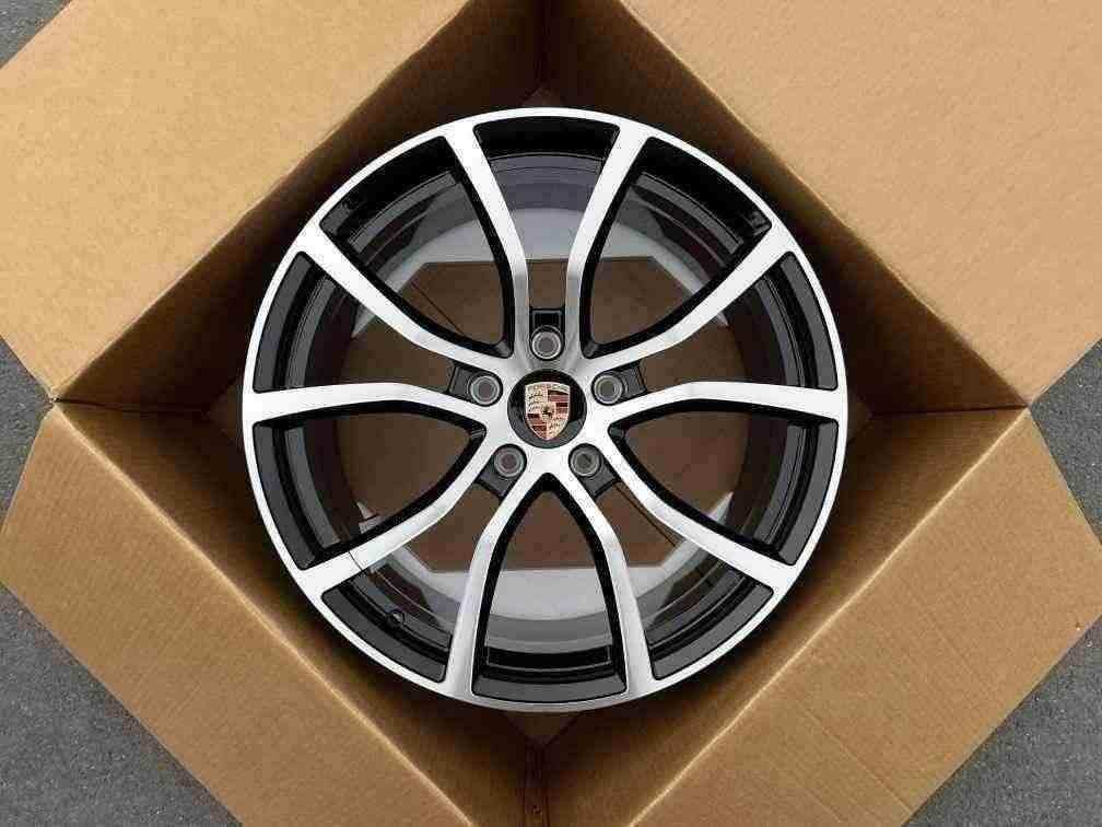 Кованые диски Ju-Tuning 1516 чёрный глянец R20–R21 5x130 на Porsche Cayenne, Panamera
