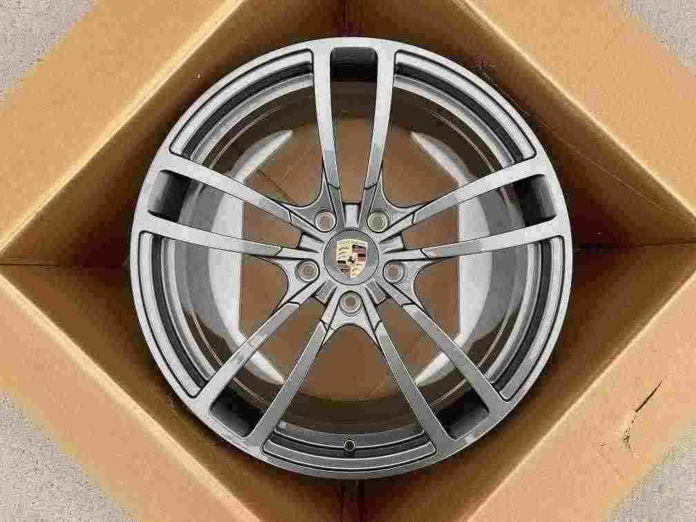 Кованые диски Ju-Tuning 1517 графит porsche gunmetal R21 5x130 на Porsche Cayenne, Panamera — фото 2