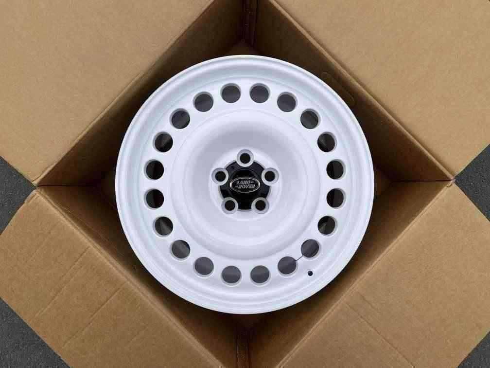 Кованые диски Ju-Tuning 1606 глянцевый белый R20 5x120 на Range Rover, Defender