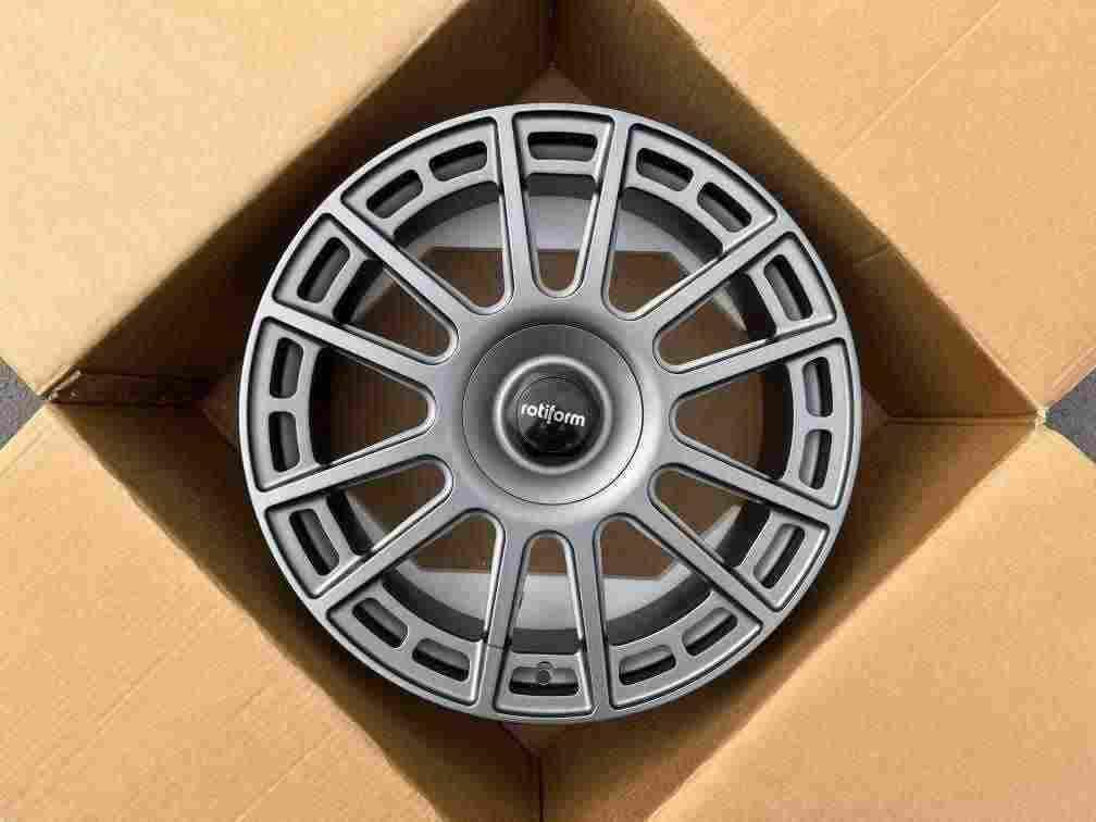 Кованые диски Ju-Tuning 1613 матовый графит porsche gunmetal R20 5x120 на Range Rover, Defender