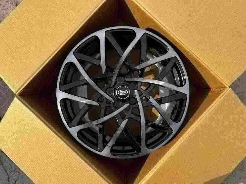 Кованые диски Ju-Tuning 1614 чёрный глянец R21–R22 5x120 на Range Rover, Defender