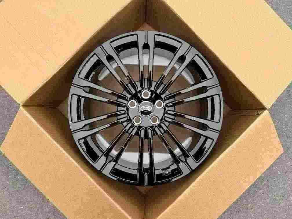 Кованые диски Ju-Tuning 1616B чёрный глянец R21–R23 5x120 / 5x108 на Range Rover, Defender