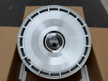 Кованые диски Ju-Tuning 1622b серебристый R20 5x120 на Range Rover, Defender