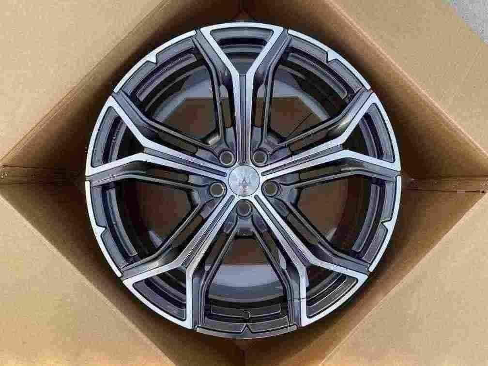 Кованые диски Ju-Tuning 1701 графит mercedes gunmetal R20–R21 5x114.3 на Maserati