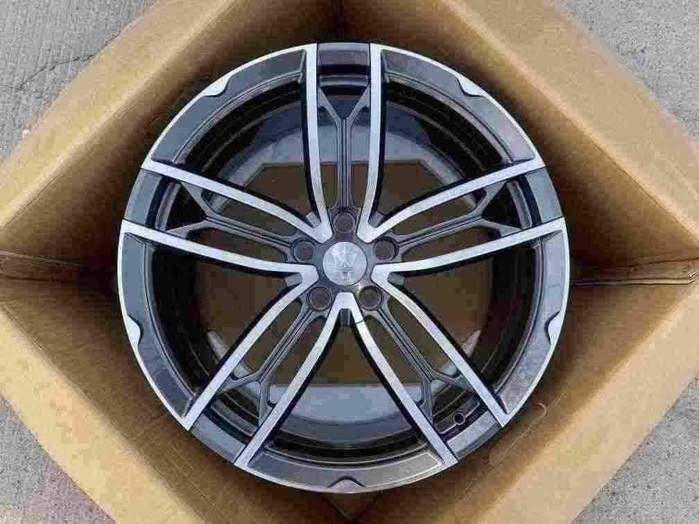 Кованые диски Ju-Tuning 1704 графит mercedes gunmetal R19–R20 5x114.3 на Maserati