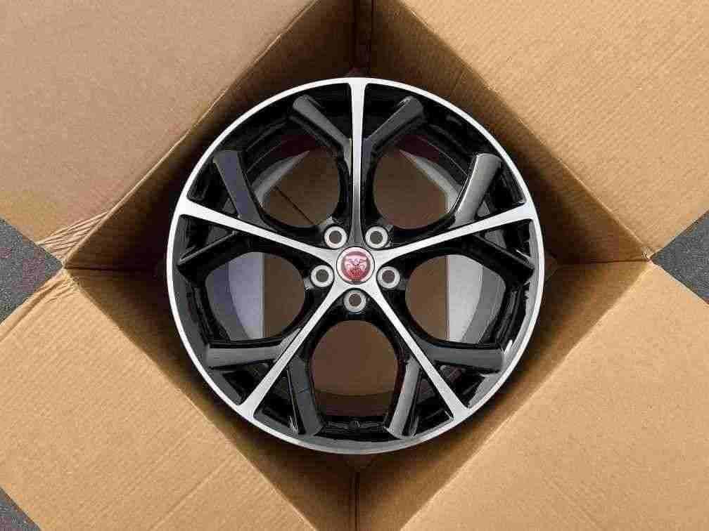 Кованые диски Ju-Tuning 1803 чёрный глянец R19–R20 5x108 на Jaguar