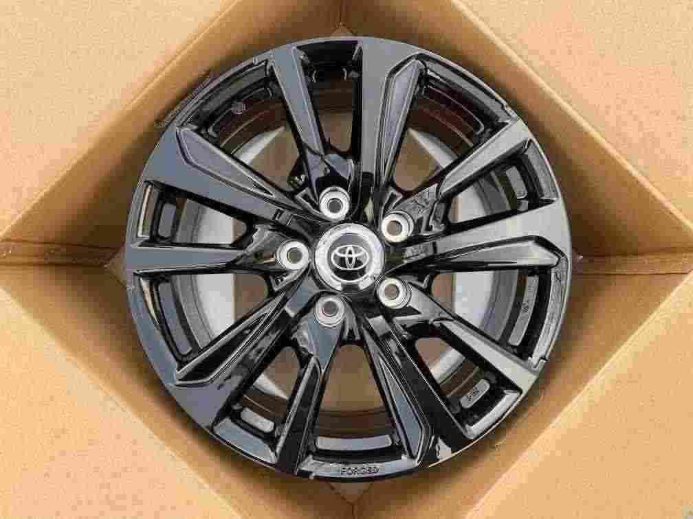 Кованые диски Ju-Tuning 1908 чёрный глянец R20–R21 5x150 на Land Cruiser 200/105