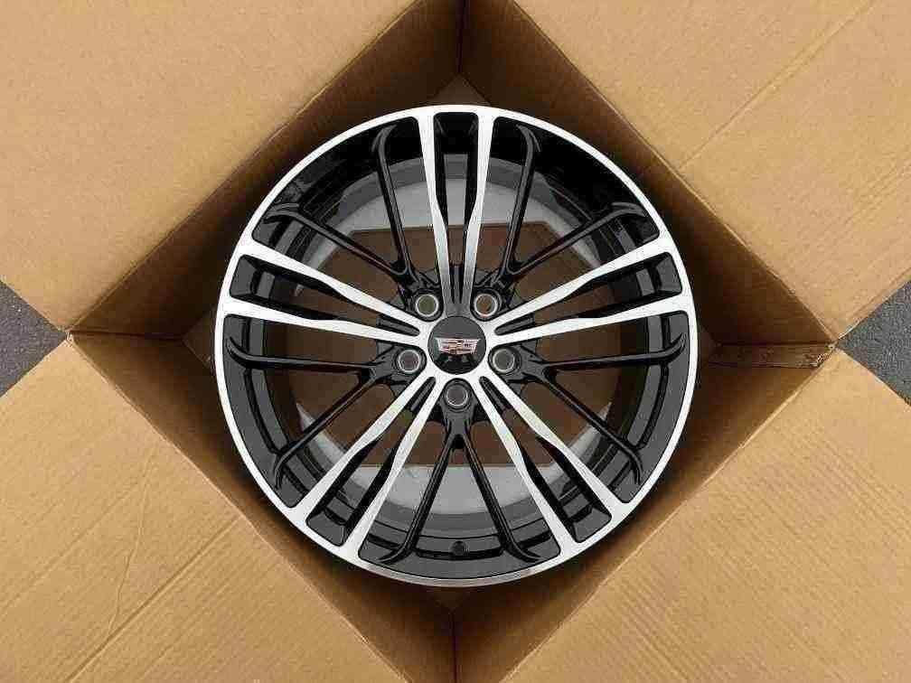 Кованые диски Ju-Tuning 1913 чёрный глянец R18–R20 5x120 на Cadillac Escalade, Lincoln