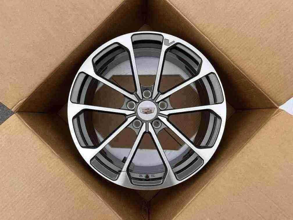 Кованые диски Ju-Tuning 1914 графит gunmetal R18 5x115 на Cadillac Escalade, Lincoln