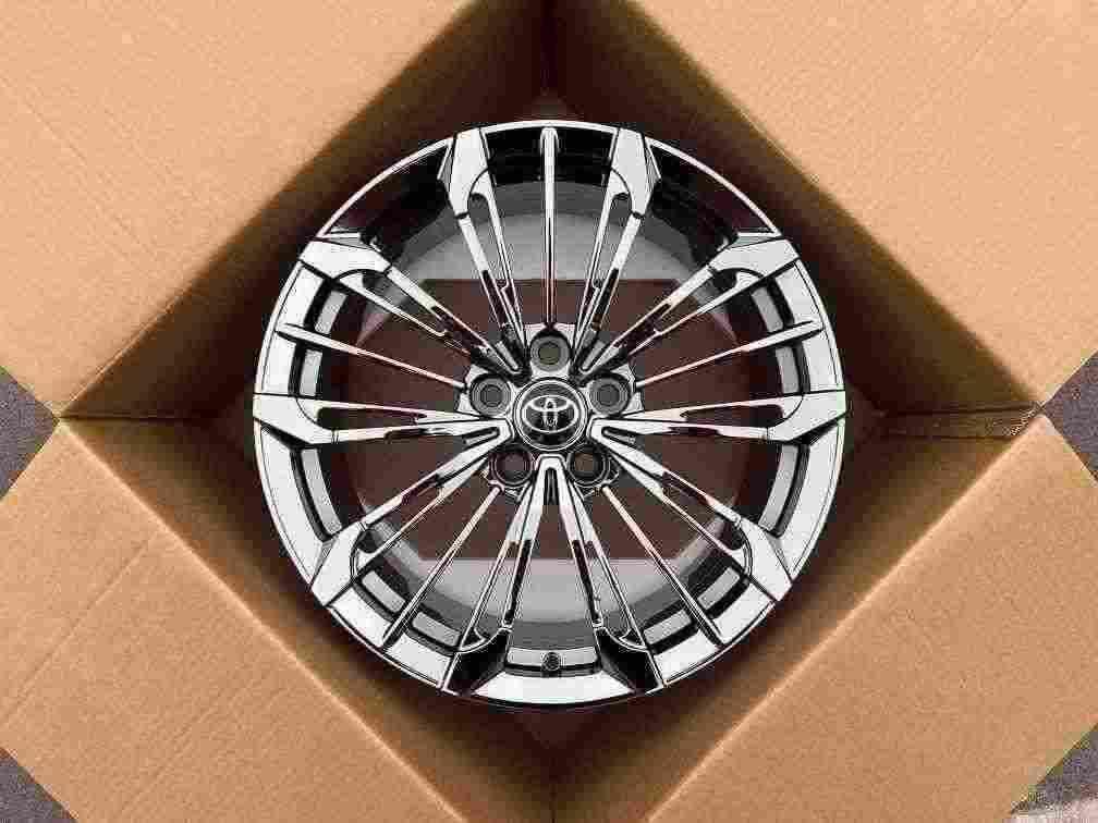 Кованые диски Ju-Tuning 1915 чёрный хром R18 5x114.3 на Camry, RAV4, Lexus