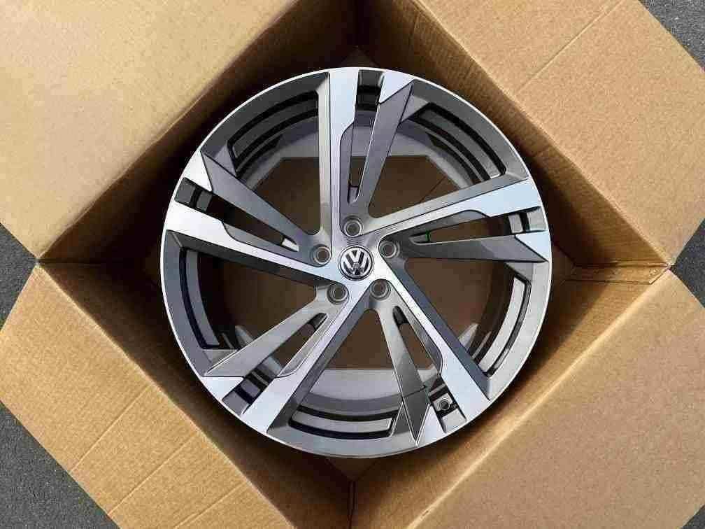 Кованые диски Ju-Tuning 1918 графит mercedes gunmetal R20–R21 5x112 на VW Passat, Tiguan, Touareg