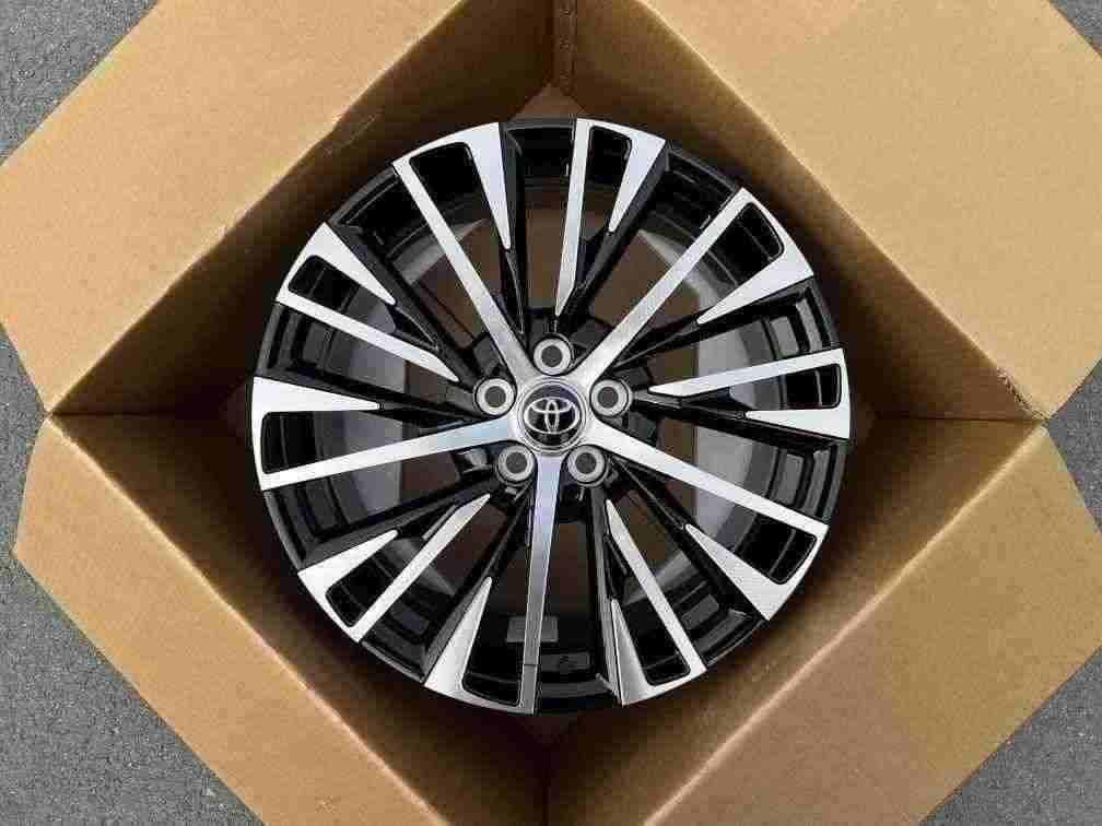 Кованые диски Ju-Tuning 1929 чёрный глянец R19–R21 5x114.3 на Camry, RAV4, Lexus