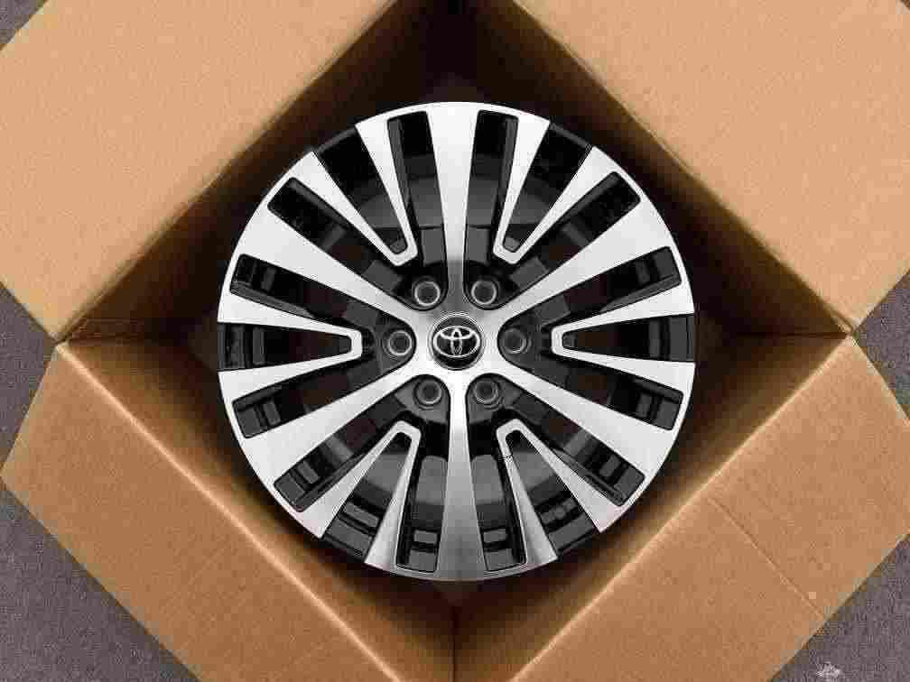 Кованые диски Ju-Tuning 1930 чёрный глянец R16–R18 6x130 на Toyota, Lexus