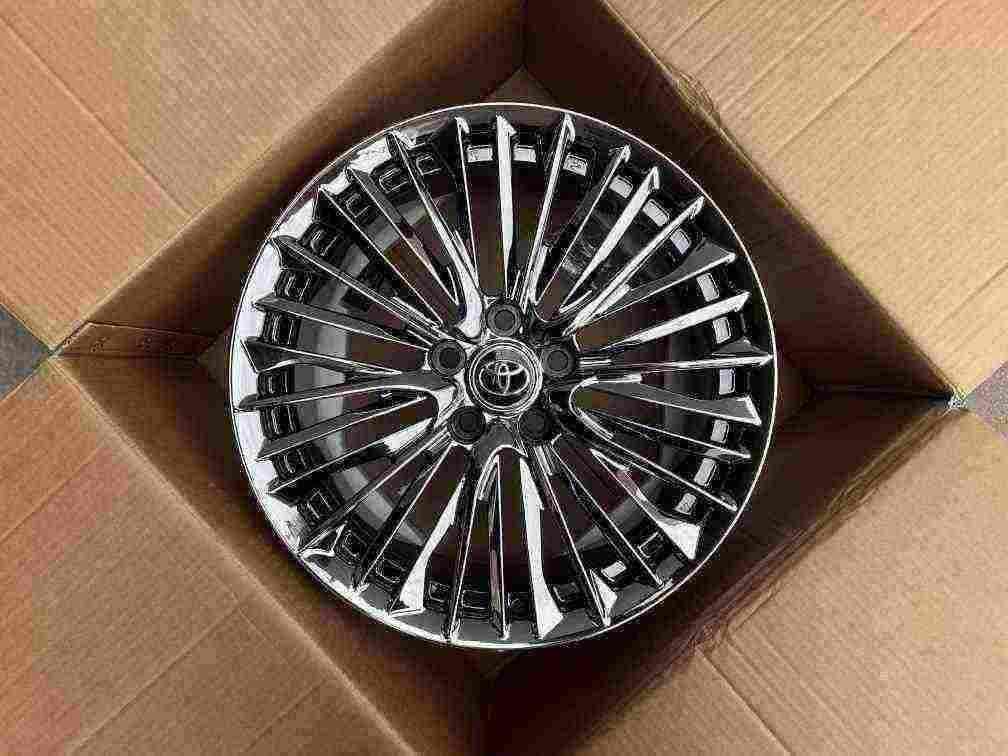 Кованые диски Ju-Tuning 1935 чёрный хром R18–R20 5x114.3 / 5x120 на Toyota, Lexus