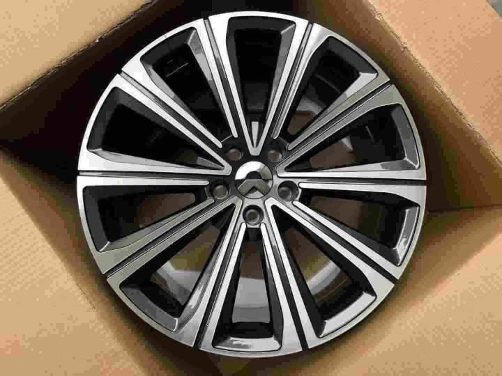 Кованые диски Ju-Tuning 1969 перламутровый чёрно-серый R20–R21 5x120 на Tesla S/X, NIO, Hongqi