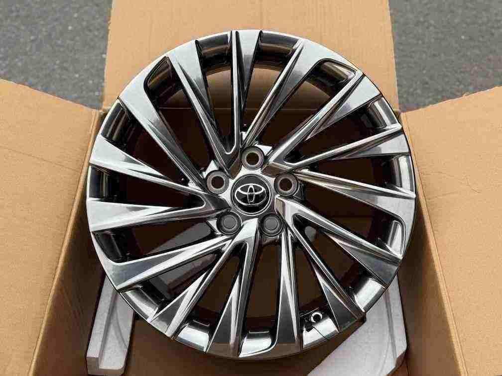 Кованые диски Ju-Tuning 1975 серебристый sky silver R18 5x114.3 на Camry, RAV4, Lexus