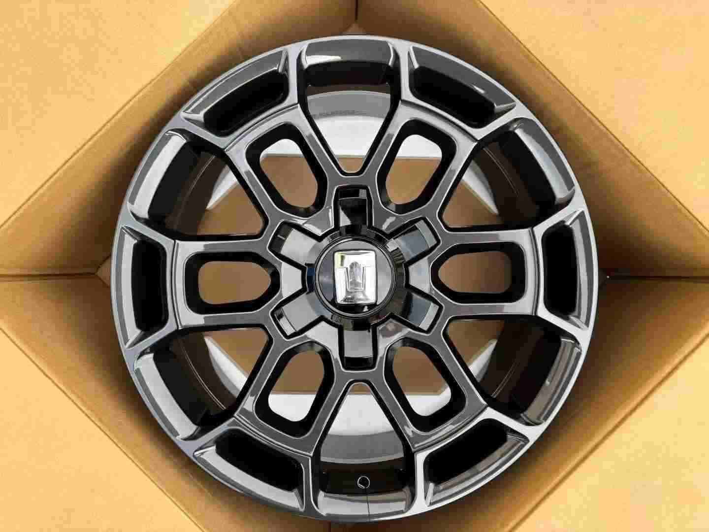 Кованые диски Ju-Tuning 1982 чёрный глянец R20–R22 6x139.7 на внедорожники и пикапы — фото 2