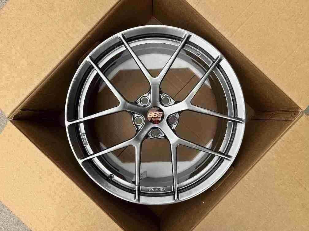 Кованые диски Ju-Tuning 2162 облегчённый дизайн со сквозной фрезеровкой R19–R20 5x112 / 5x120