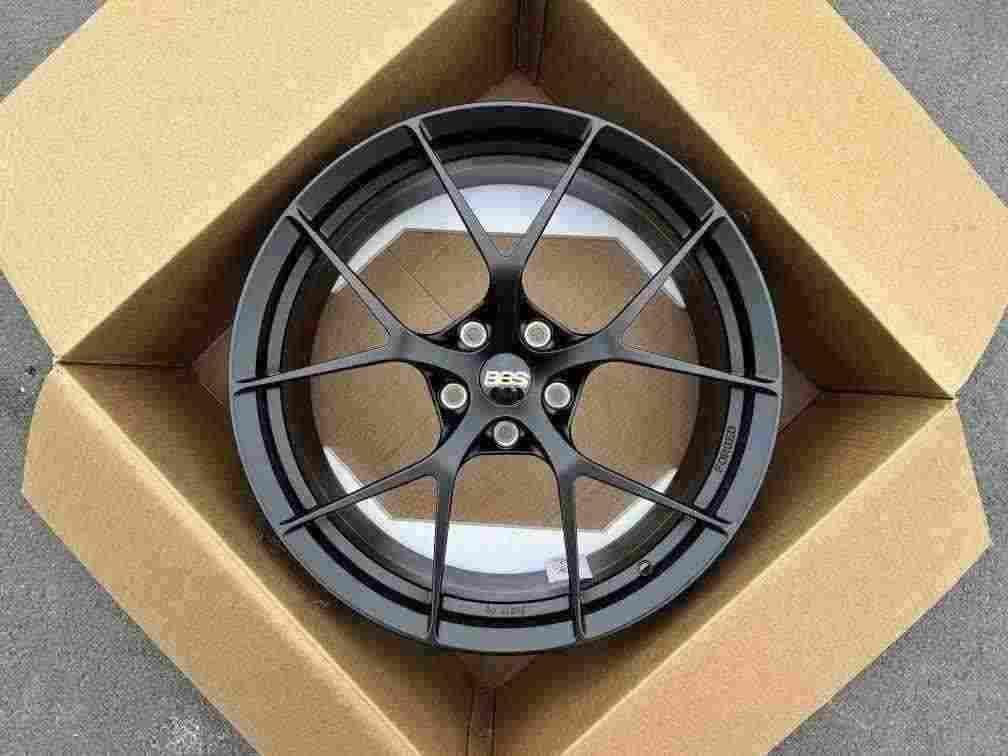 Кованые диски Ju-Tuning 2163G чёрный мат R18–R20 5x112 / 5x120 / 5x114.3 / 5x108