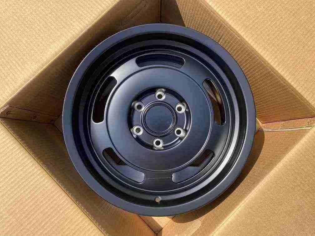 Кованые диски Ju-Tuning 2201 чёрный мат R17 6x139.7 / 5x127 / 6x135 на внедорожники и пикапы