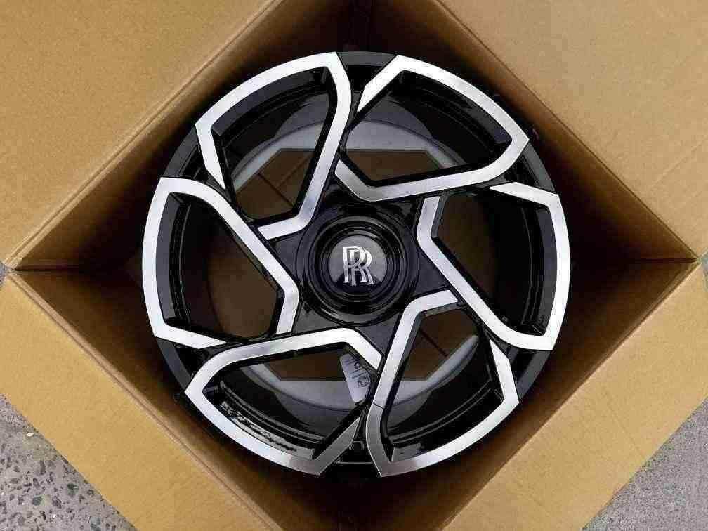 Кованые диски Ju-Tuning 2832 чёрный глянец R22 5x112 на Bentley, Rolls-Royce