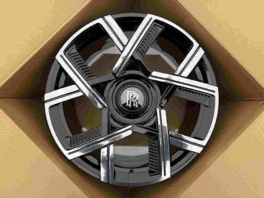 Кованые диски Ju-Tuning 2838 чёрный глянец полированная лицевая часть R22–R23 5x112 на Bentley, Rolls-Royce