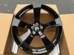 Кованые диски Ju-Tuning 3001 чёрный глянец R19–R20 5x108 на Nissan, Jetour