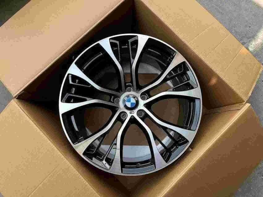 Кованые диски Ju-Tuning 6016 чёрный глянец R20 5x120 на BMW 3/5/7, X5/X6