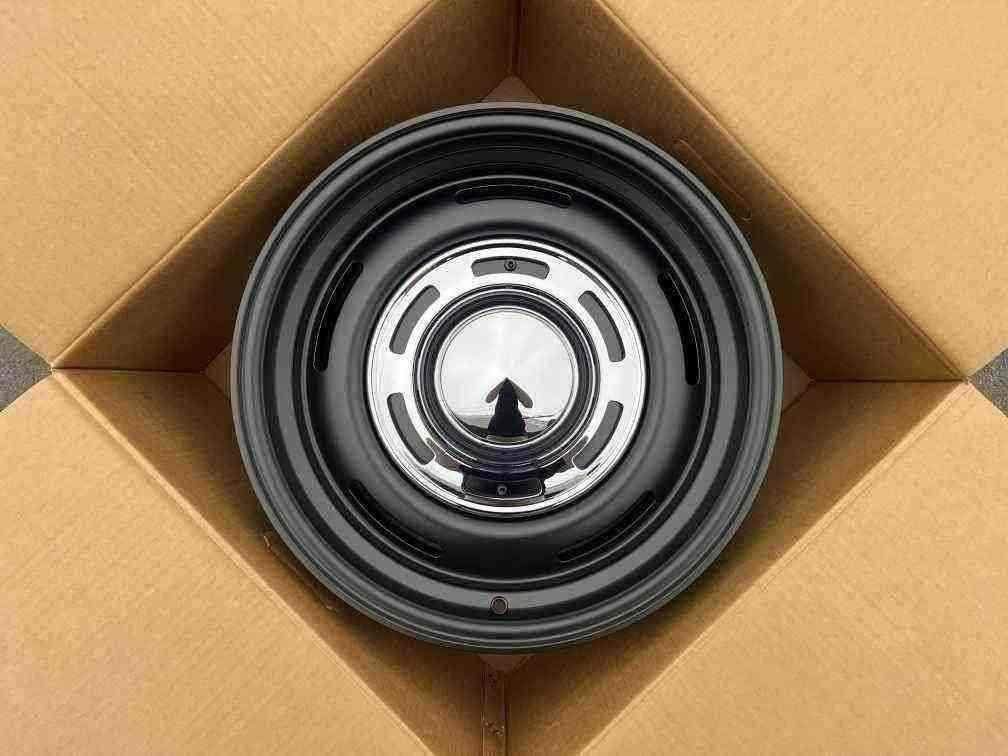 Кованые диски Ju-Tuning MF027 серебристый металлик R17 6x139.7 / 5x127 на внедорожники и пикапы