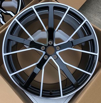Кованые диски Ju-Tuning HJ0119 чёрный глянец R20–R21 5x120 на AITO, Li Auto, Xiaomi, Zeekr