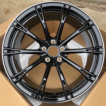 Кованые диски Ju-Tuning HJ0016 чёрный глянец R18–R21 5x112 на Audi A4-A8/Q7, VW