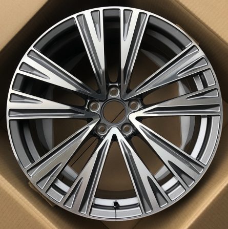 Кованые диски Ju-Tuning HJ8067 чёрный глянец R19–R20 5x112 на Audi A4-A8/Q7, VW