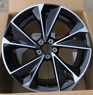 Кованые диски Ju-Tuning FG685 чёрный глянец R18 5x112 на Audi A4-A8/Q7, VW