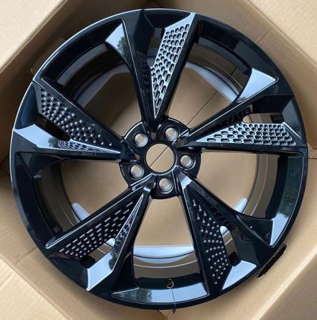 Кованые диски Ju-Tuning HJ0107 серебристый R18–R21 5x112 на Audi A4-A8/Q7, VW